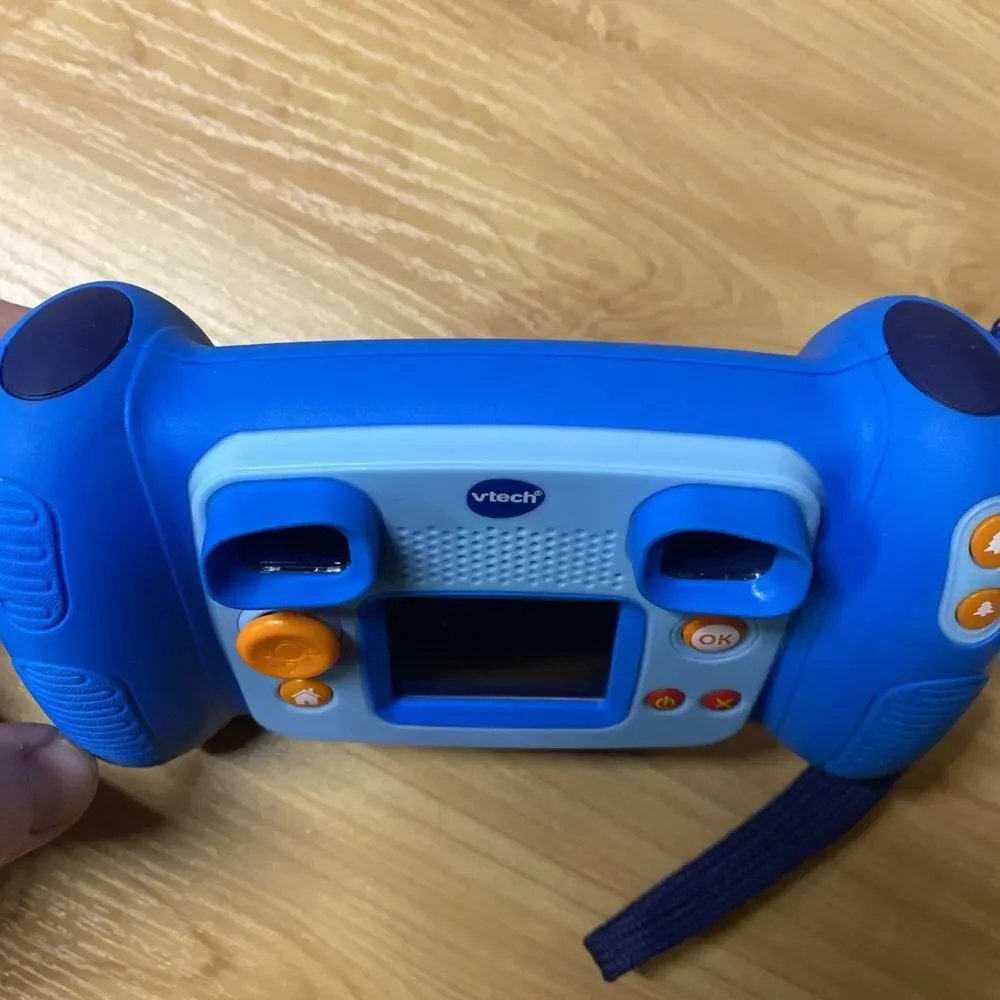 VTech Kidizoom Camera Pix Blue 2 Mega Pixels Used in Excellent Condition Works!